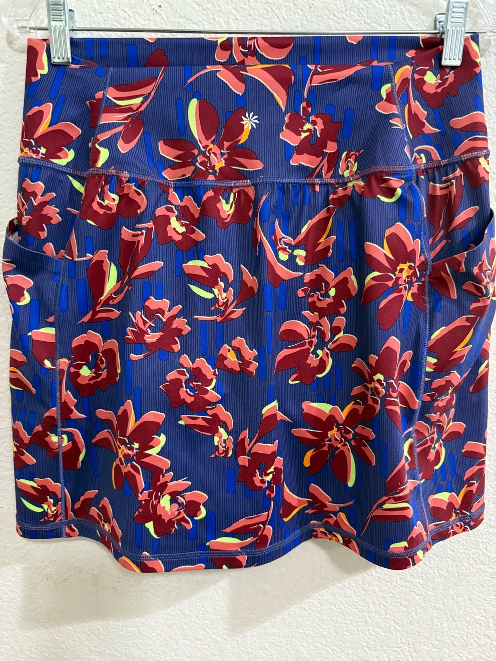 Athleta Blue and Red Floral Athletic Skort Medium